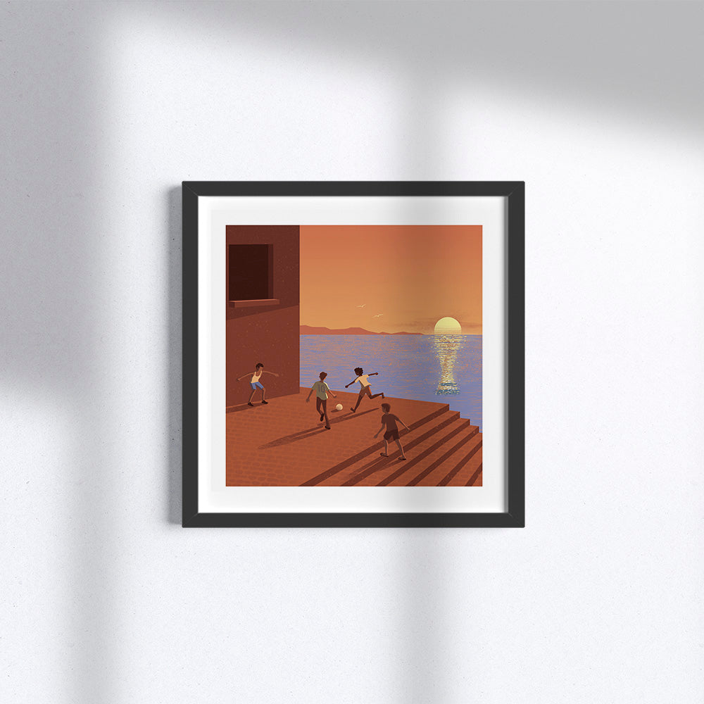 Stampa "Dreaming The World Cup" di Davide Bonazzi con cornice di legno nera.
